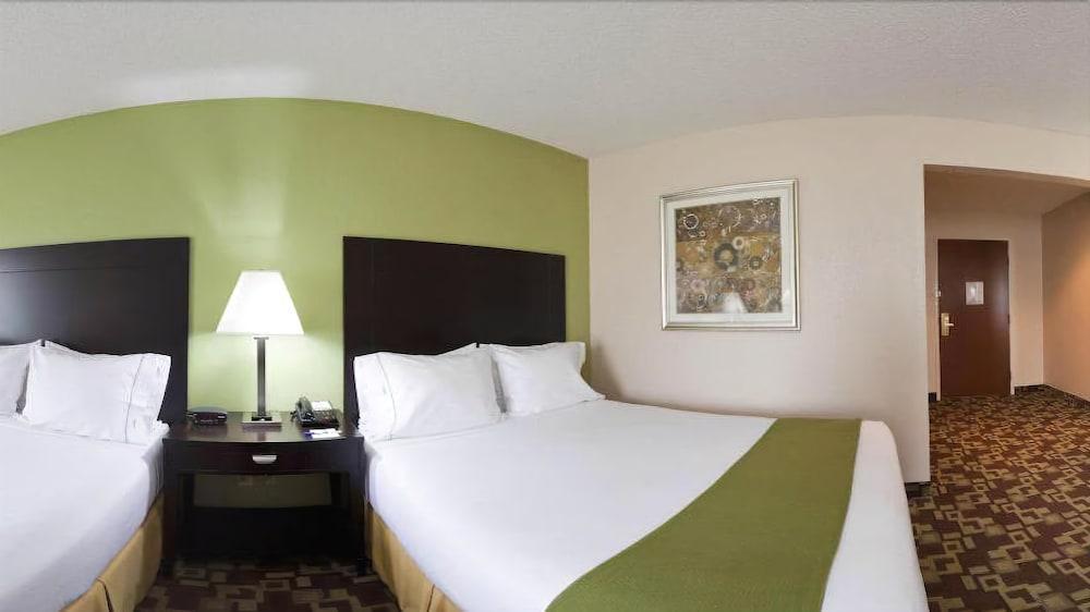 Holiday Inn Express & Suites Reidsville By Ihg Exterior photo