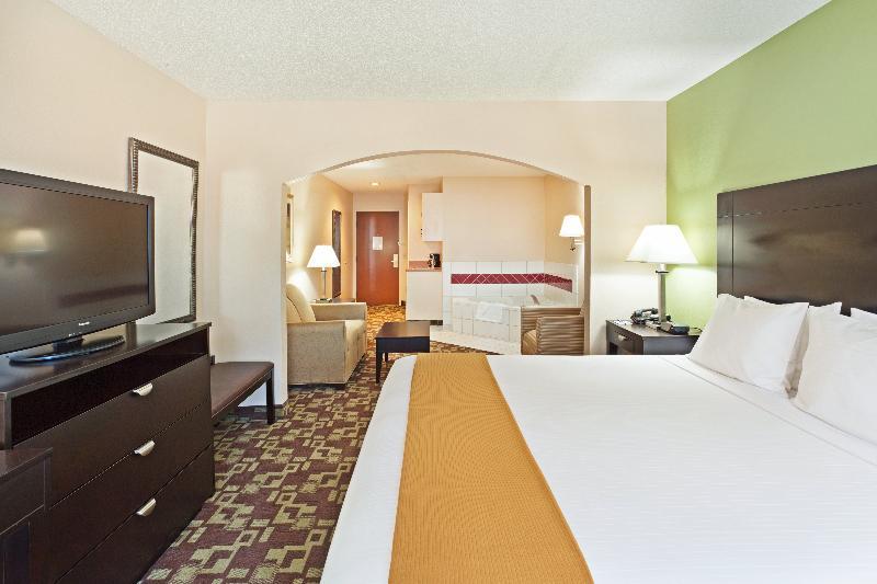 Holiday Inn Express & Suites Reidsville By Ihg Exterior photo